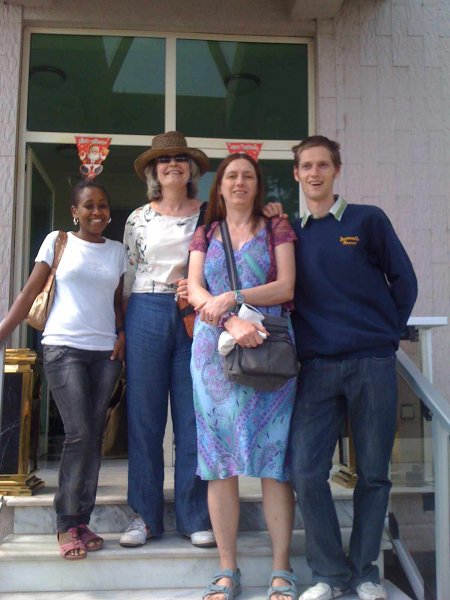 Raheel, Ruth, Miira and Billy leaving hotel